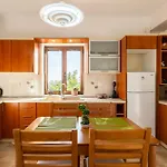 Mani Stone Majlinda - Tranquil Getaway Gem Casa vacanze *