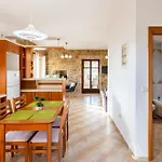 Mani Stone Majlinda - Tranquil Getaway Gem * Riglia