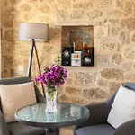 Casa vacanze Mani Stone Majlinda - Tranquil Getaway Gem