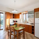 Casa vacanze Mani Stone Majlinda - Tranquil Getaway Gem Riglia