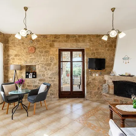 Mani Stone Majlinda - Tranquil Getaway Gem *