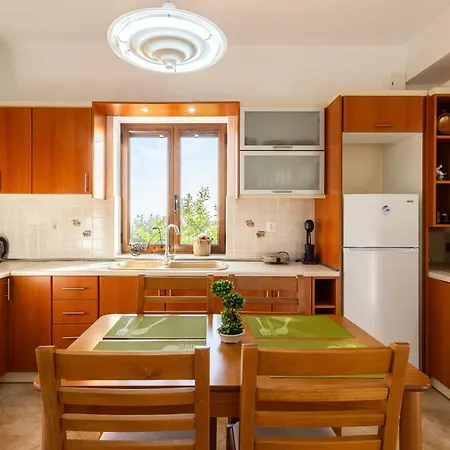 Mani Stone Majlinda - Tranquil Getaway Gem Holiday home *